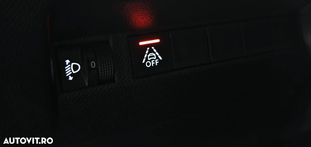 Peugeot 2008 PureTech 100 Allure - 23