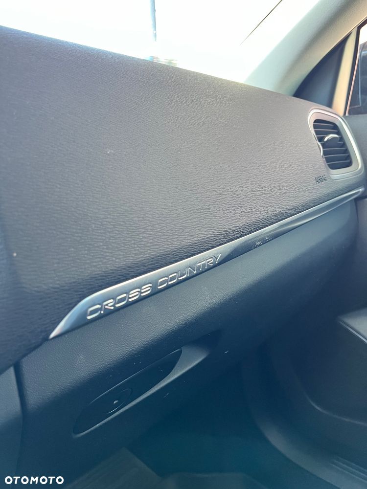 Volvo V40 Cross Country - 18