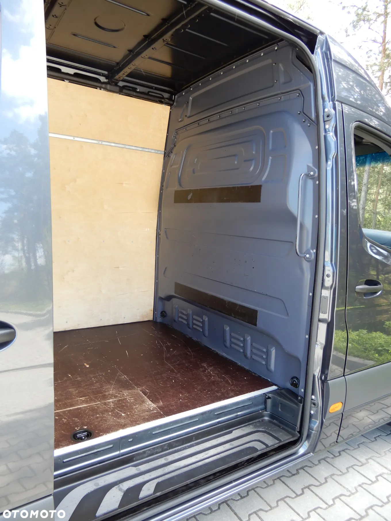 Mercedes-Benz Sprinter 319 CDI V6 3.0 CDI 190 KM 7G-Tronic Plus Ekstra Długi LONG Maxi+ 907 Furgon Blaszak Rozstaw Osi 4325 mm Full Opcja Stan Jak Nowy - 20