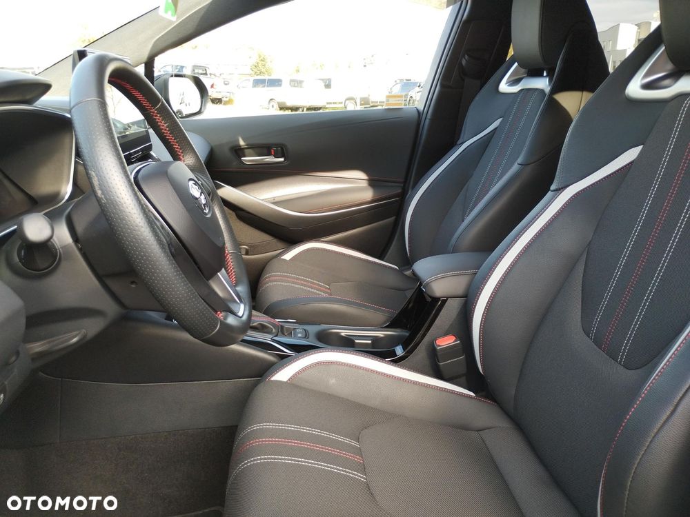 Toyota Corolla 1.8 Hybrid GR Sport Dynamic - 15