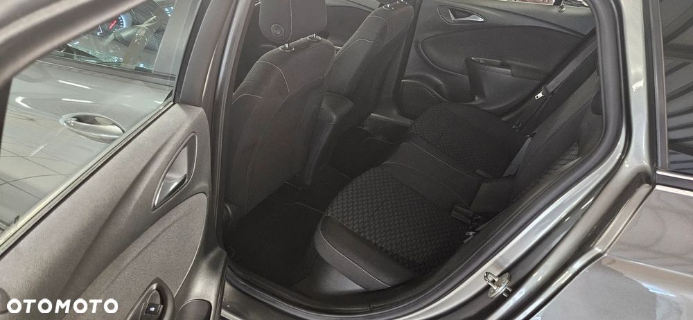 Opel Astra 1.4 T Enjoy - 9