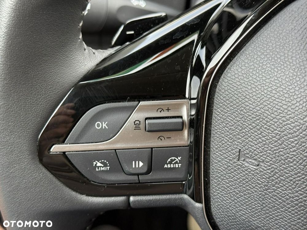 Peugeot 308 BlueHDi 130 EAT8 Allure - 25