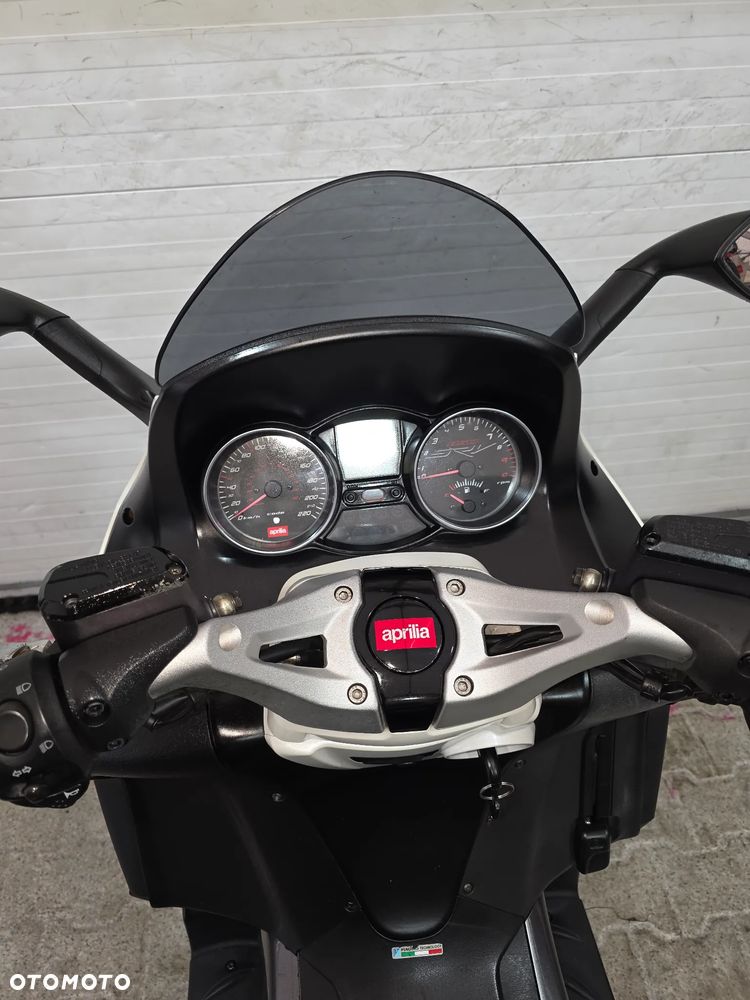 Aprilia SRV 850 - 23
