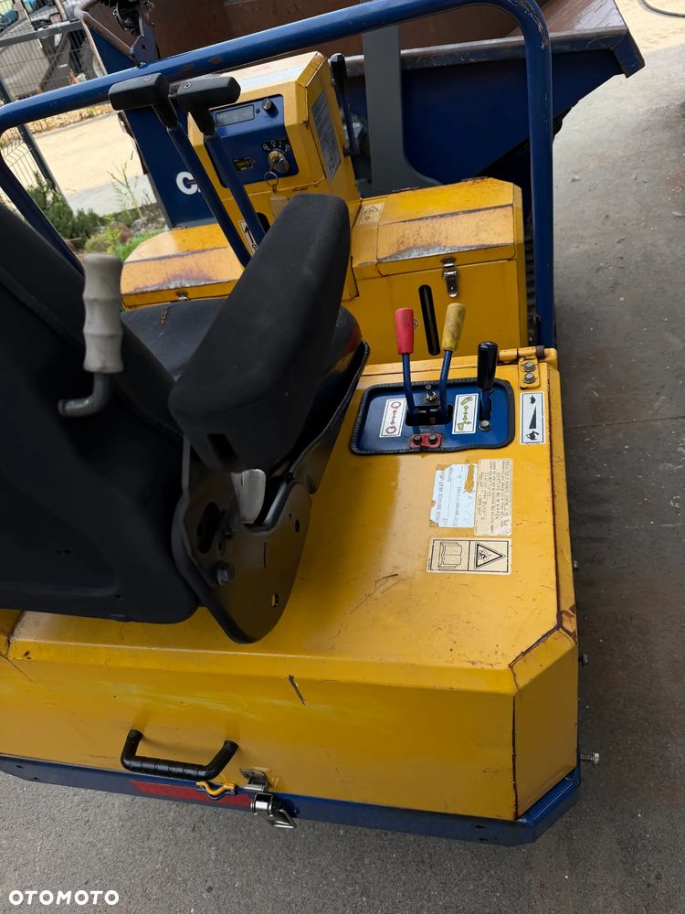 Kubota Canycon S100. Wozidło Gąsienicowe. Japońska Wywrotka w Pełni Hydrauliczna. Samo-załadowcza łyżka. Kiper Obrotowy! Silnik Kubota 3cylindry. Potężna moc. Szybka wolna jazda! Tylko 351 MTG. 2015rok prod. Ani deka luzów czy wycieków! Maszyna Sprowadzona z Norwegii z urzędu komunalnego. Używana raz do roku. Wielka Okazja! - 12