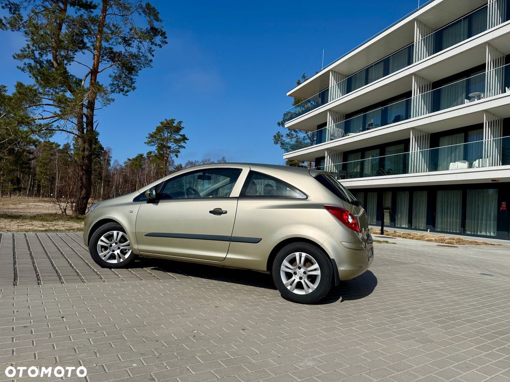 Opel Corsa 1.2 16V Essentia - 5