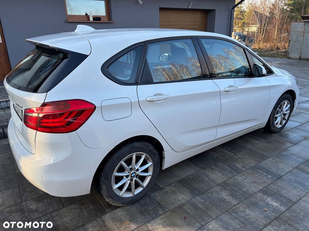 BMW Seria 2 216d - 4