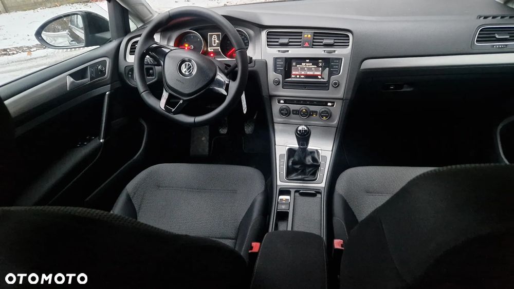 Volkswagen Golf 1.6 TDI BlueMotion Technology Trendline - 12