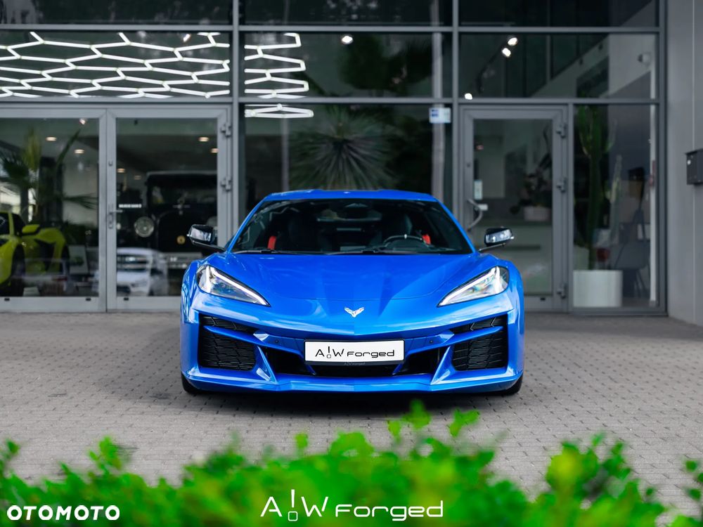 Chevrolet Corvette - 5