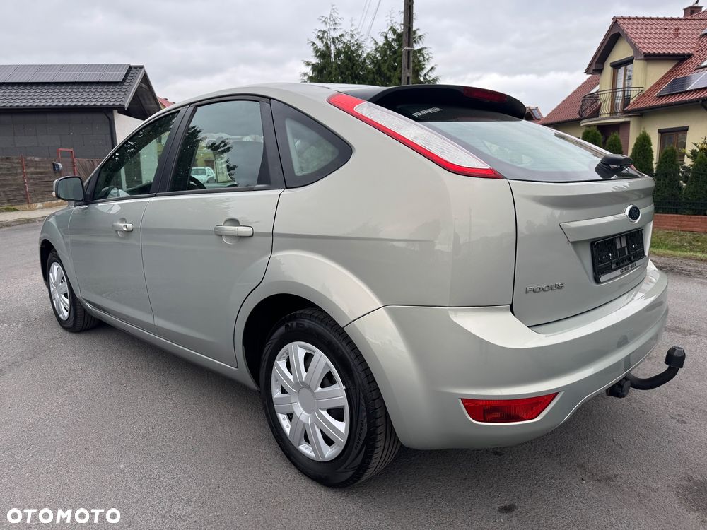 Ford Focus - 11