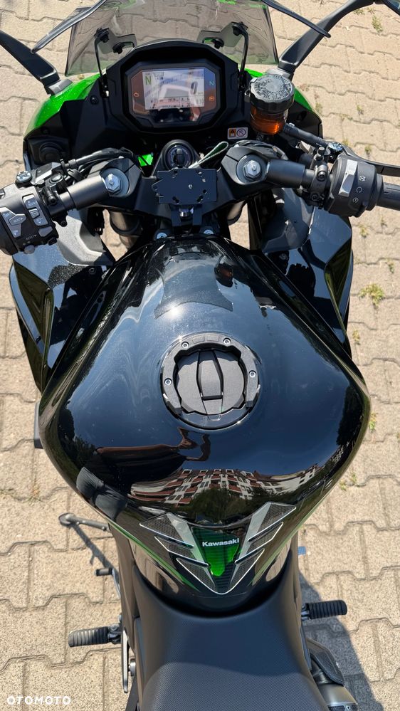 Kawasaki Ninja 1000 SX - 11