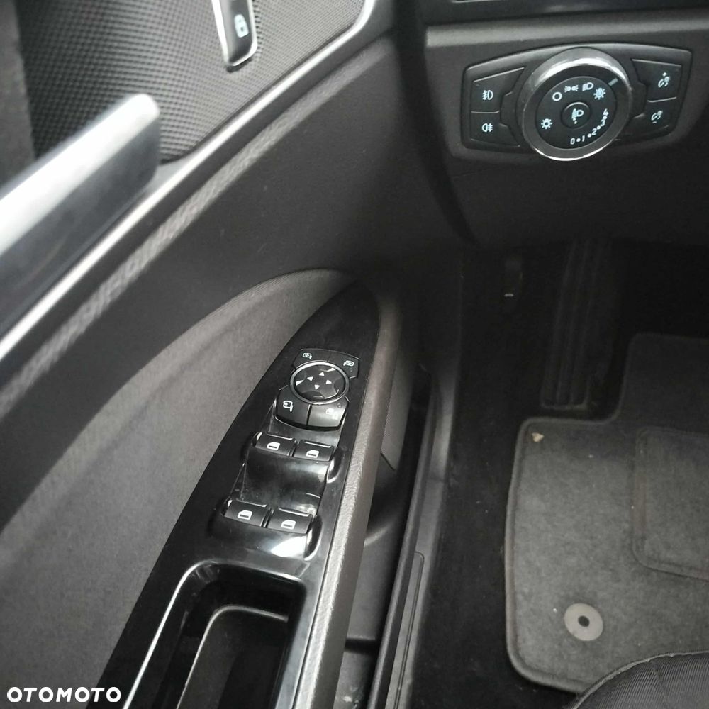 Ford Mondeo ver-2-0-tdci-titanium-powershift - 12
