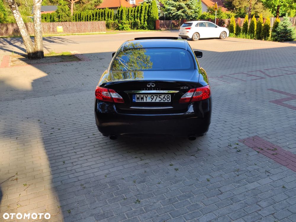 Infiniti M M30d S - 11