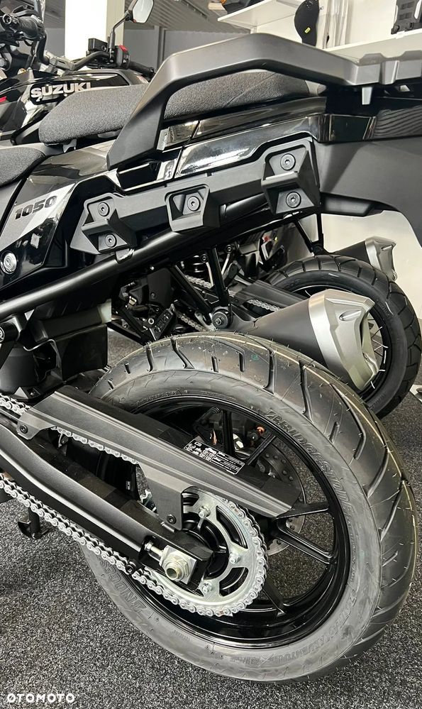 Suzuki V-STROM - 13