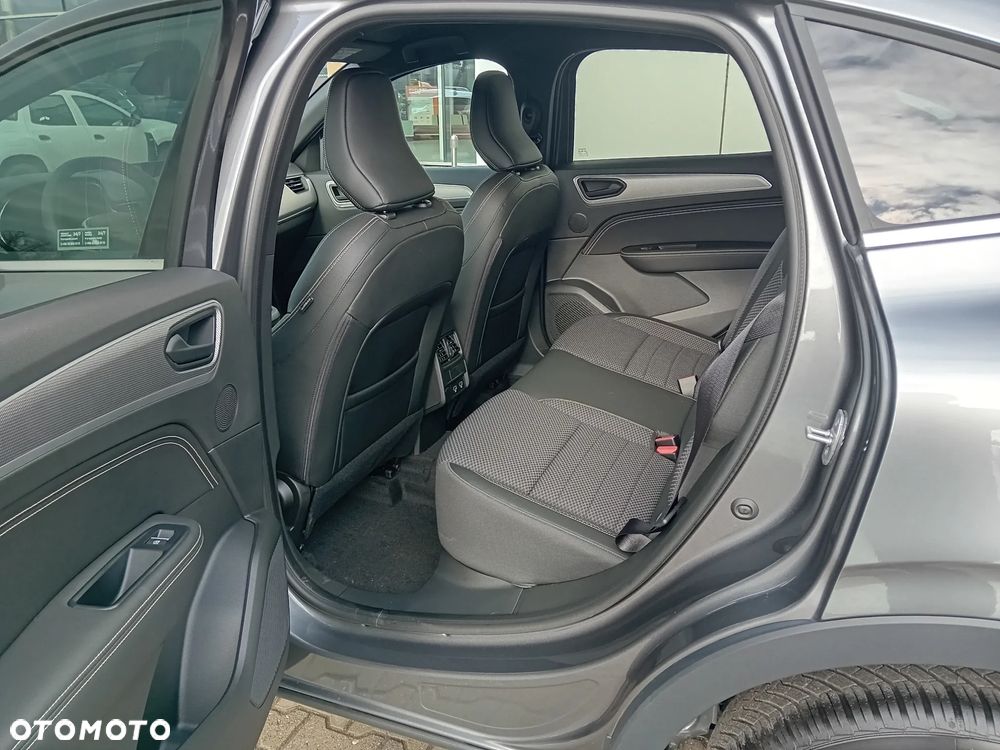 Renault Arkana 1.3 TCe mHEV Techno EDC - 11