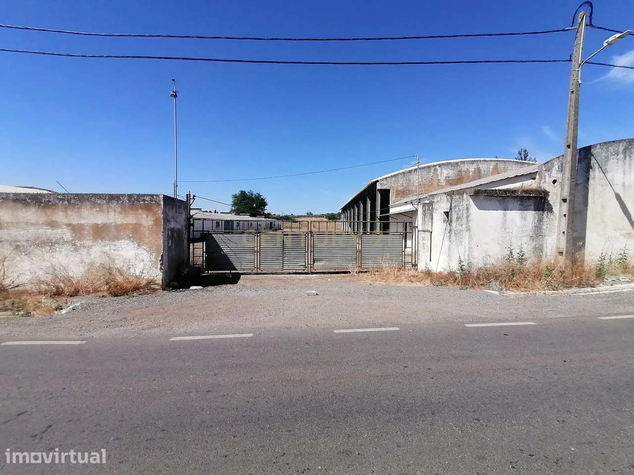 Beja, 2040,150 m2 de Armazéns Diversos instalados em  7190,690  m2 de - Grande imagem: 5/26