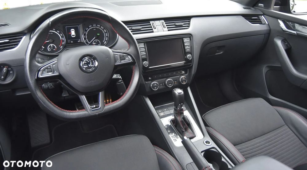 Skoda Octavia 2.0 TDI 4x4 DSG RS - 22