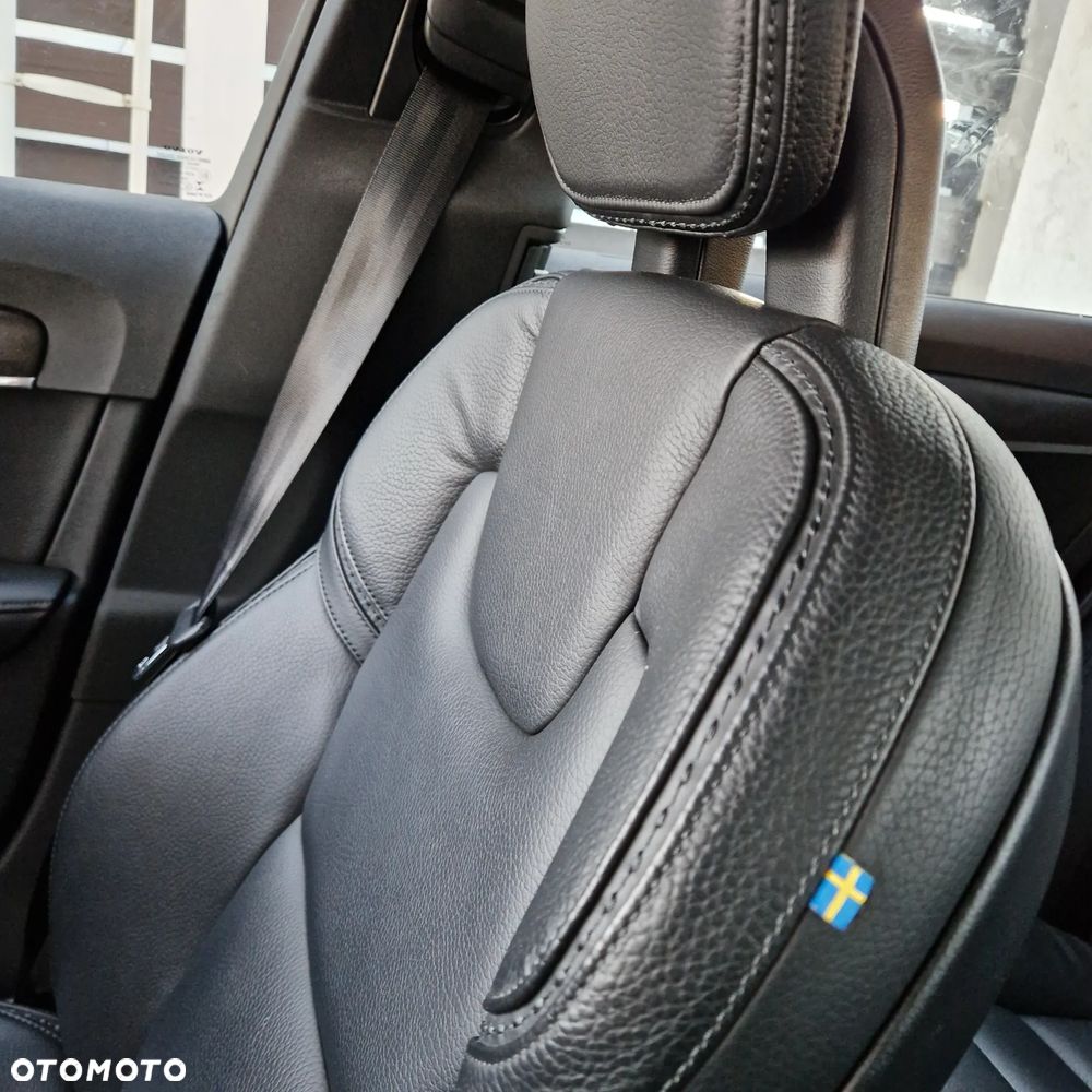 Volvo V90 D5 AWD Momentum - 21