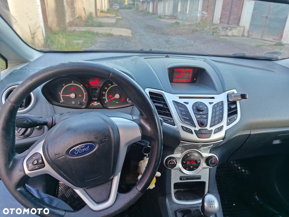 Ford Fiesta 1.6 TDCi Sport - 9