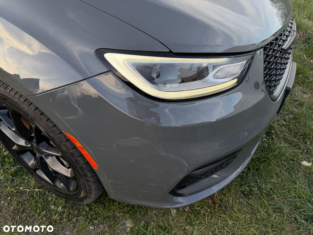 Chrysler Pacifica - 19