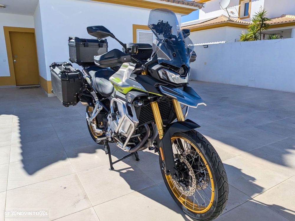 Voge 900DSX - 2