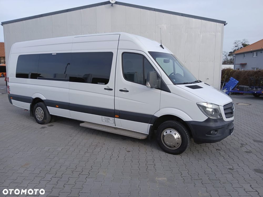 Mercedes-Benz 519 - 2