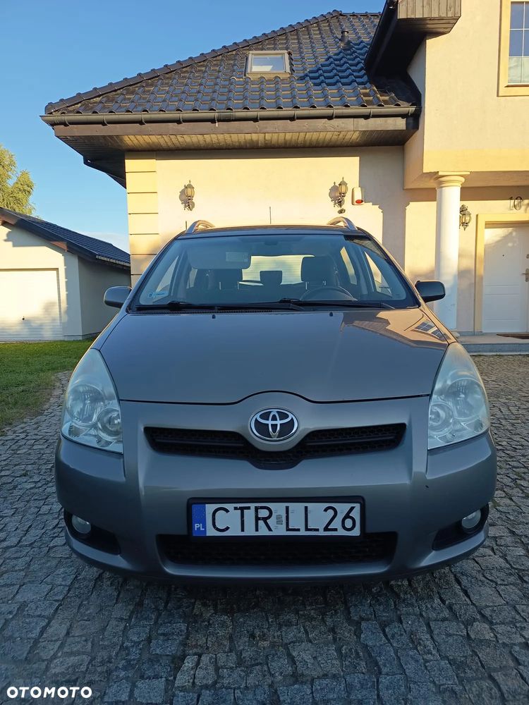 Toyota Corolla Verso 2.2 D-4D - 3