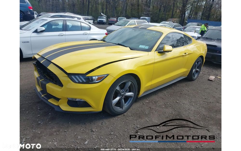 Ford Mustang - 1