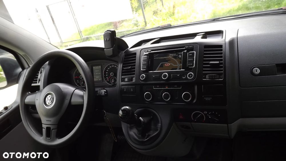 Volkswagen TRANSPORTER T5 - 10