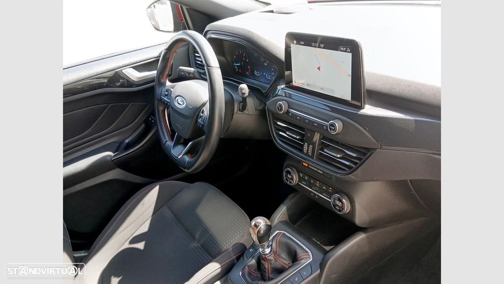 Ford Focus SW 1.0 EcoBoost MHEV ST-Line - 21