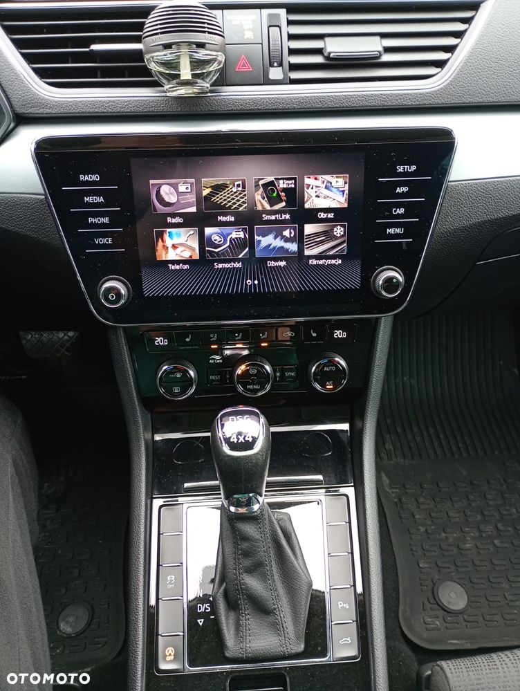 Skoda Superb 2.0 TDI 4x4 Ambition DSG - 8