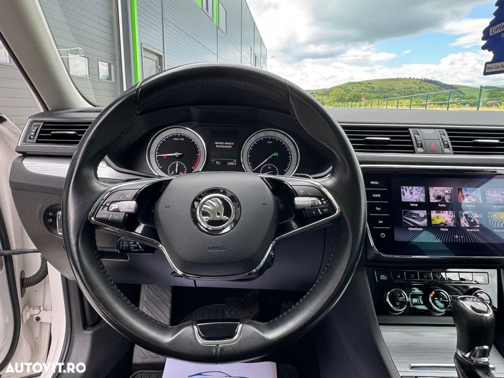 Skoda Superb 2.0 TDI DSG Sportline - 21