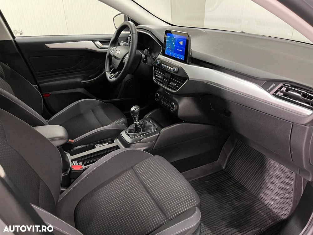 Ford Focus 1.0 EcoBoost Trend Edition - 11