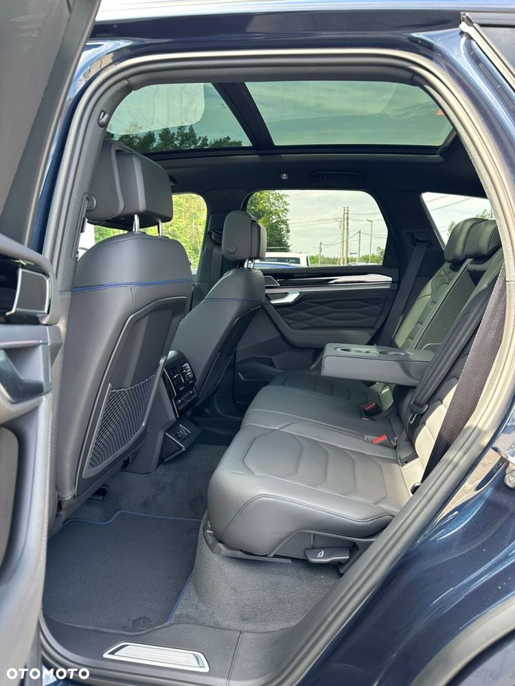 Volkswagen Touareg - 21