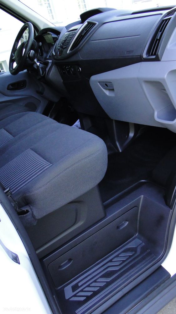 Ford Transit - 9