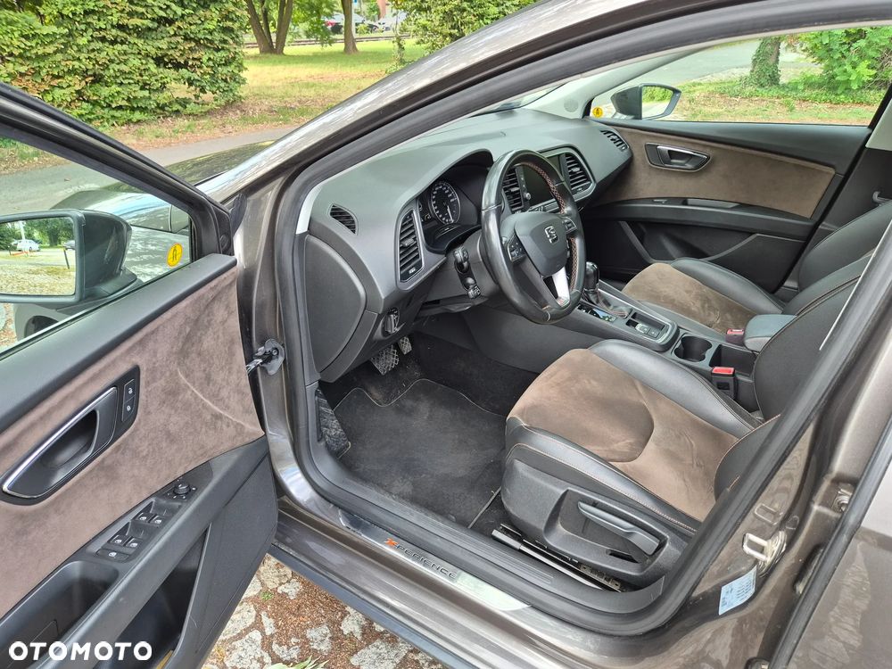 Seat Leon 2.0 TDI DPF Start&Stop DSG XCELLENCE - 8