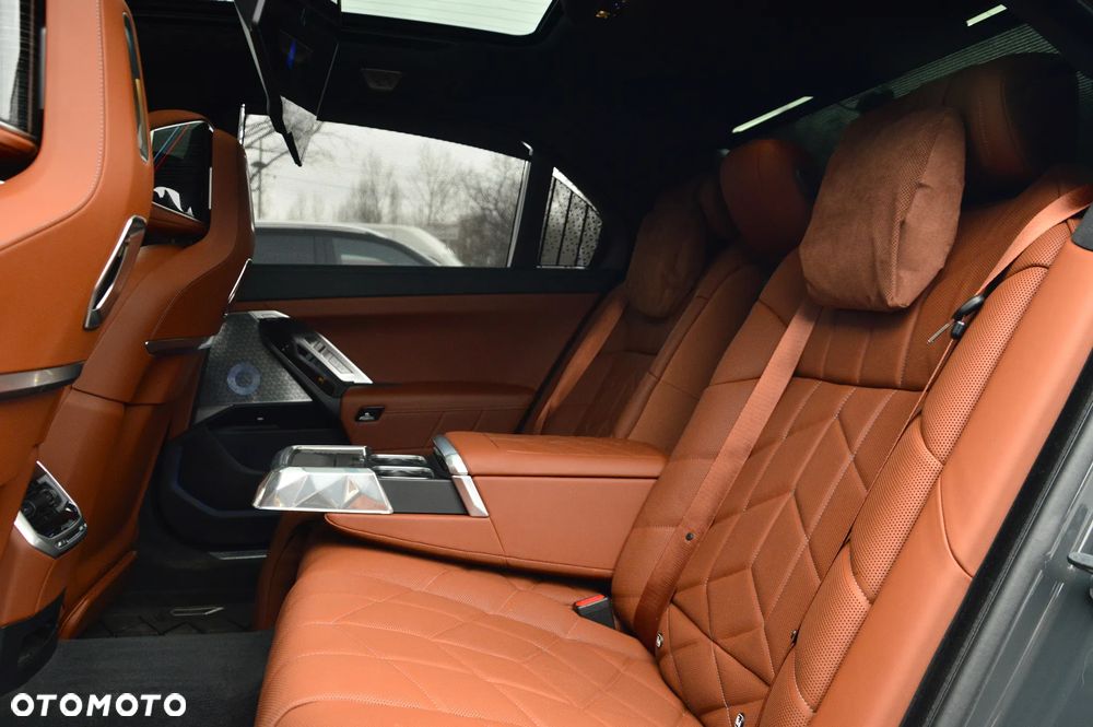 BMW Seria 7 750e PHEV xDrive M Sport sport - 15