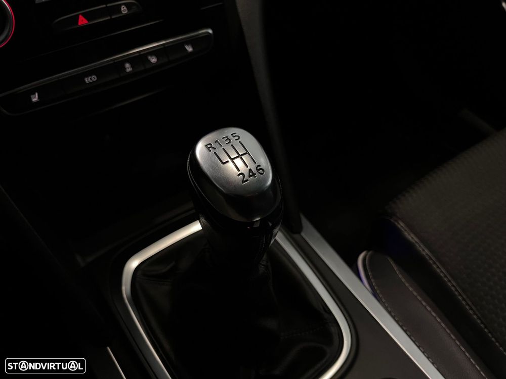 Renault Mégane 1.6 dCi Bose Edition SS - 36