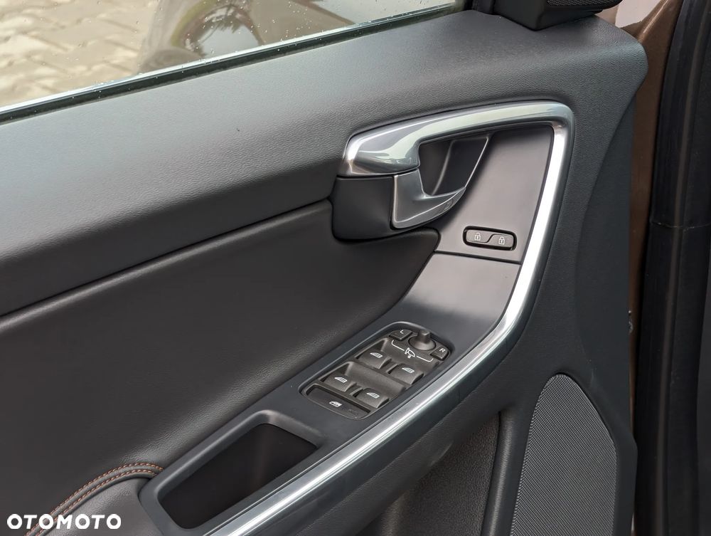 Volvo XC 60 D4 Drive-E Summum - 18