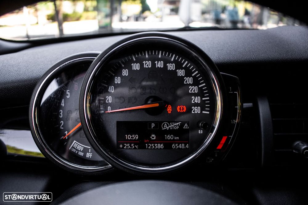MINI 5 Portas Cooper SD Aut. - 18