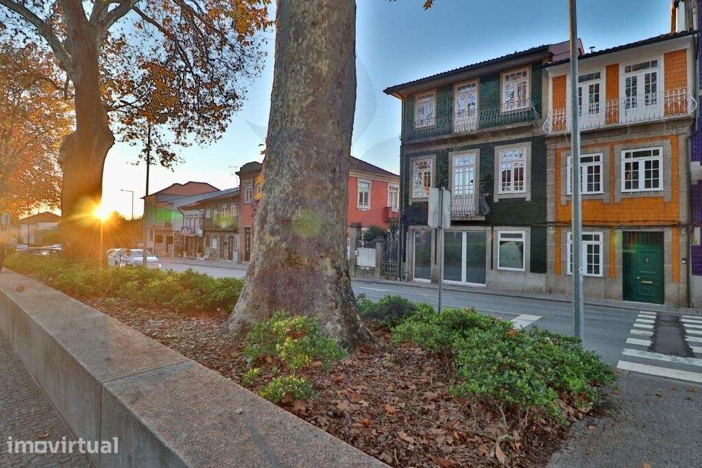 Venda prédio habitacional renovado em Guimarães - Grande imagem: 2/57