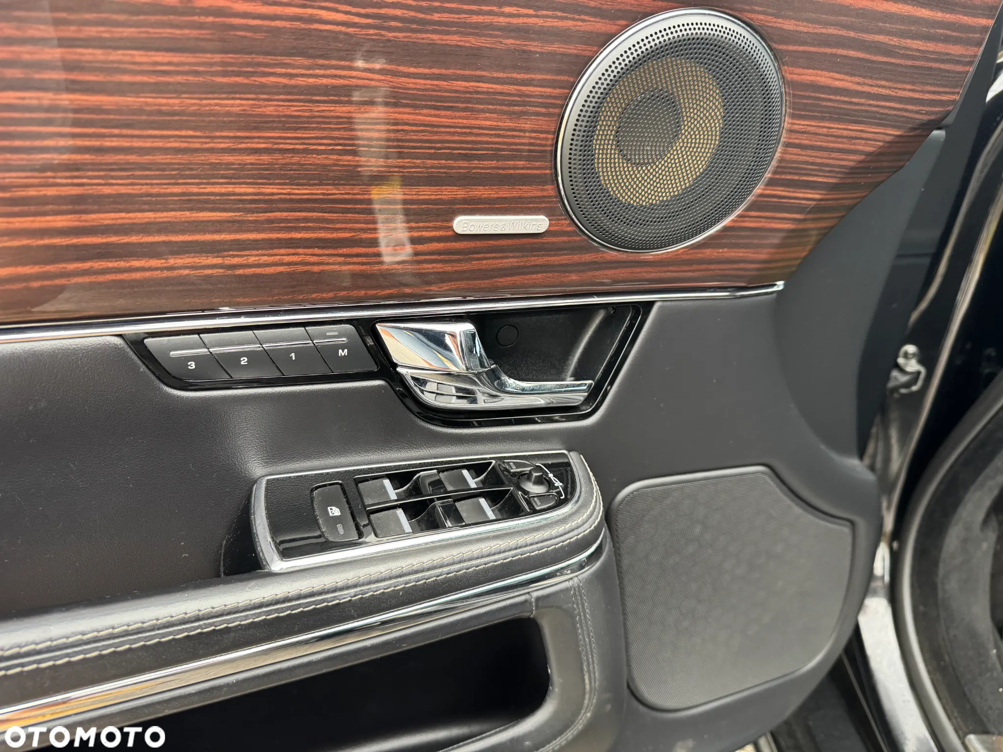 Jaguar XJ 5.0 V8 Portfolio - 21