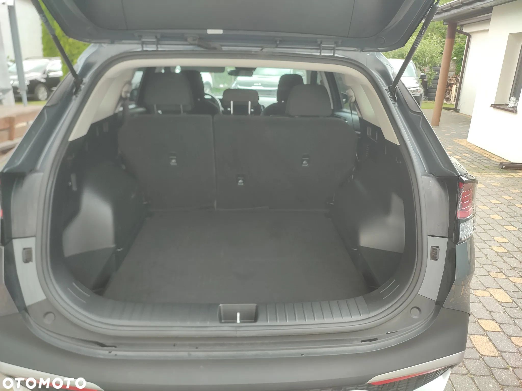 Kia Sportage - 16