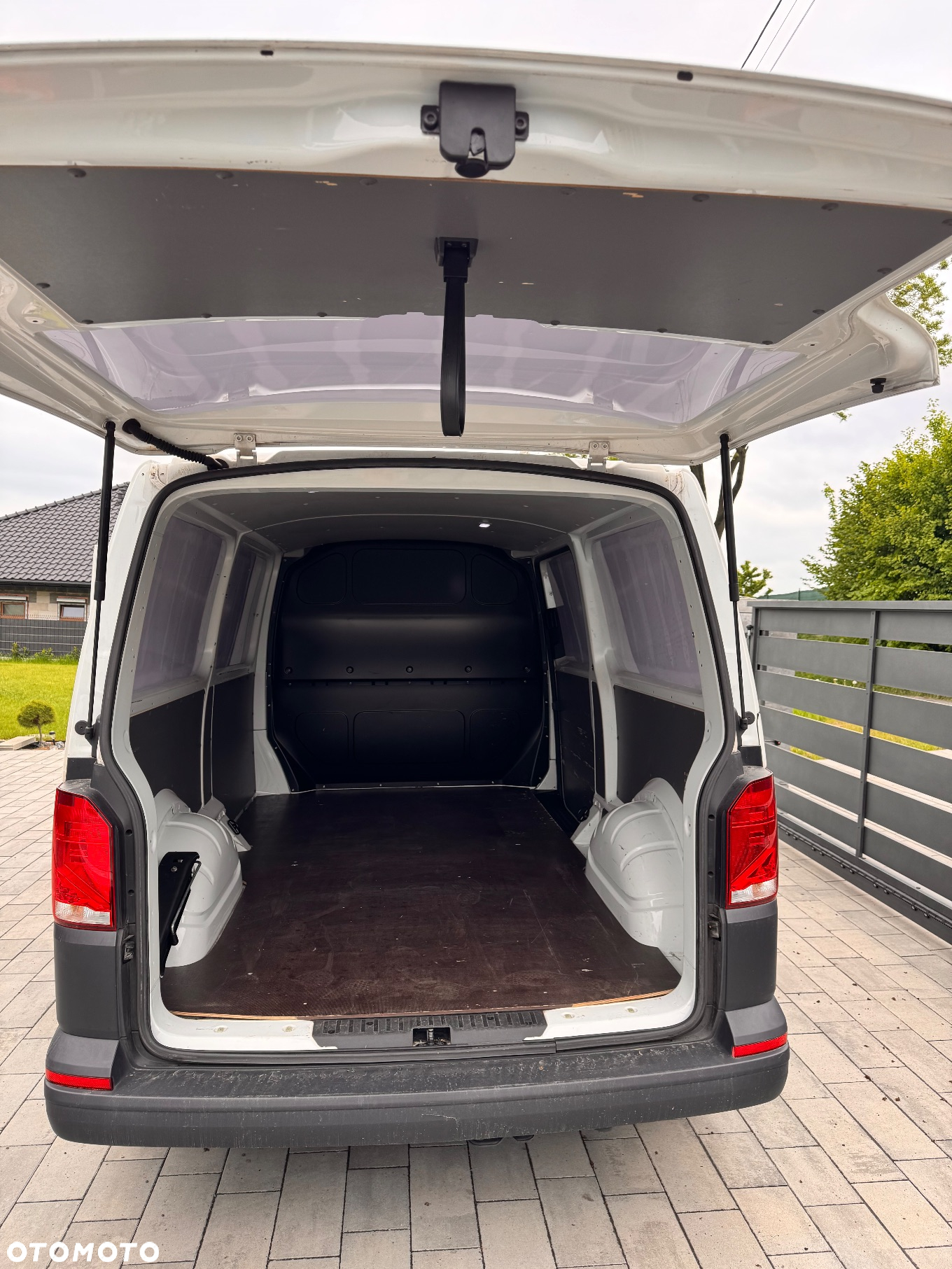 Volkswagen T6.1 - 5