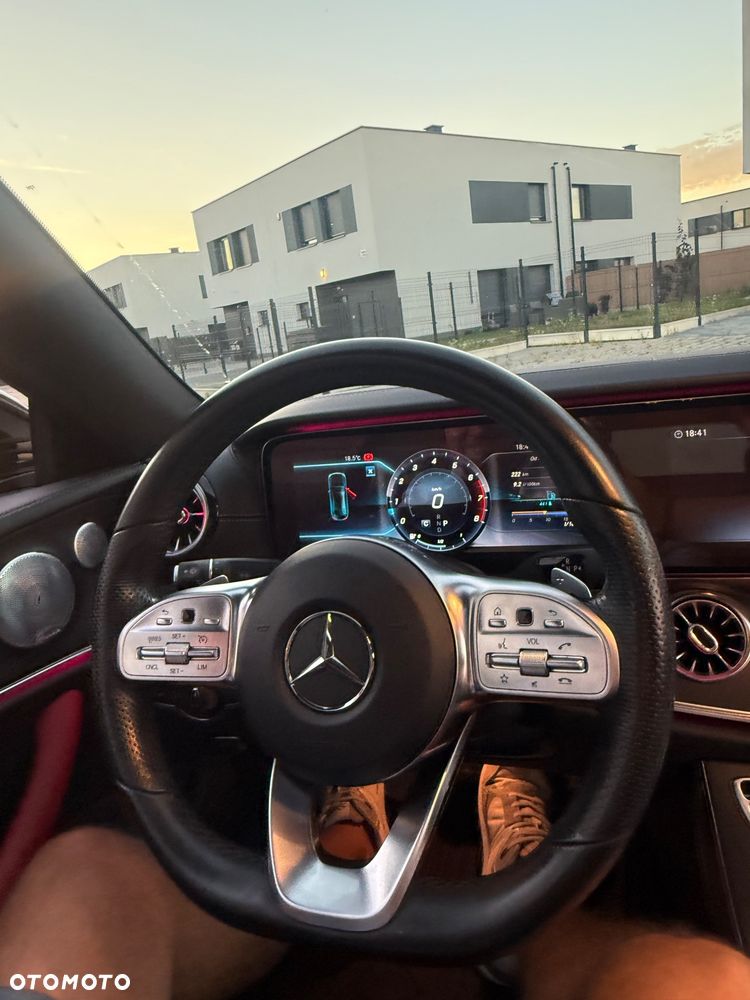 Mercedes-Benz Klasa E 200 4-Matic 9G-TRONIC - 8