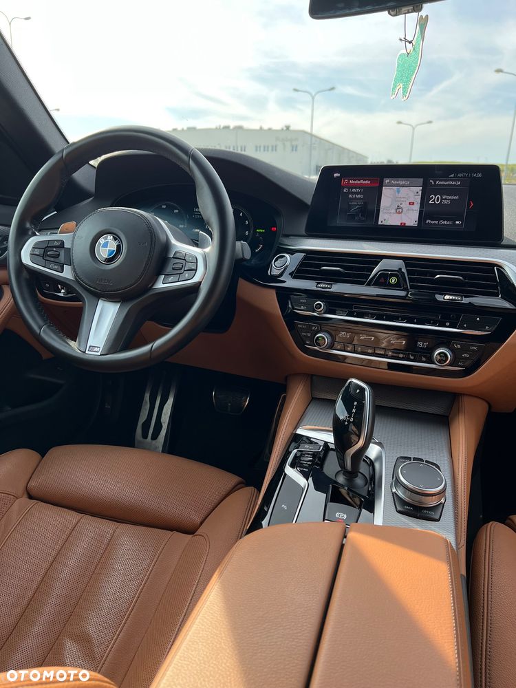 BMW Seria 5 530i xDrive - 22