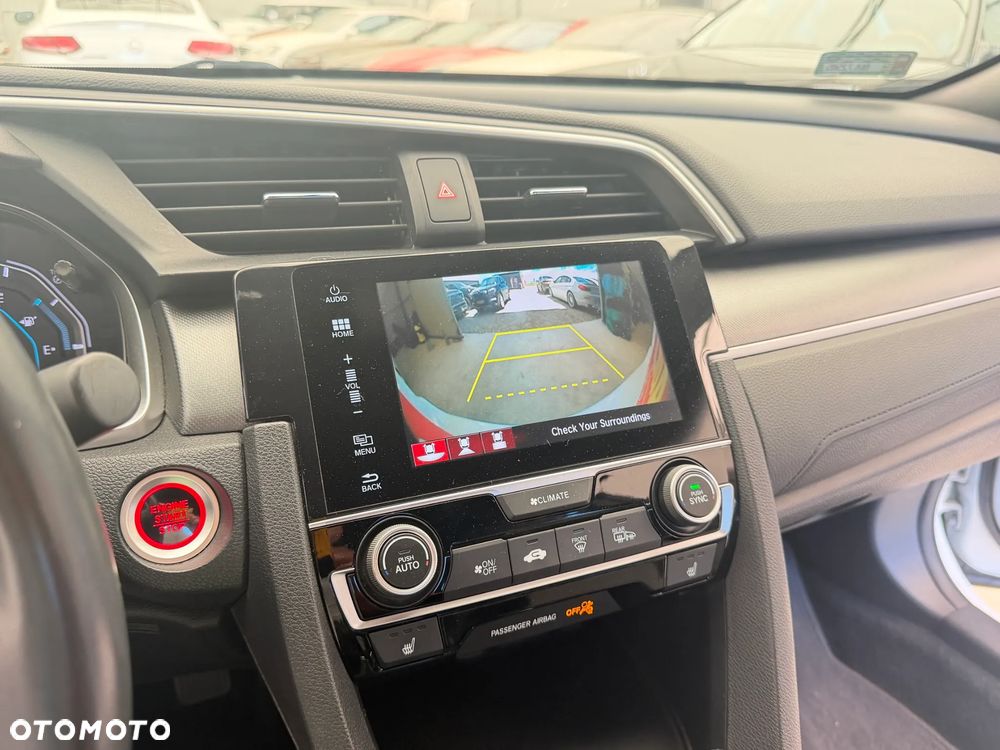 Honda Civic 1.5 i-VTEC Turbo CVT Elegance - 10