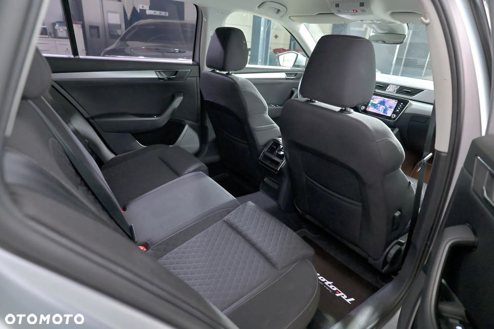 Skoda Superb 2.0 TDI SCR 4x4 Style DSG - 12