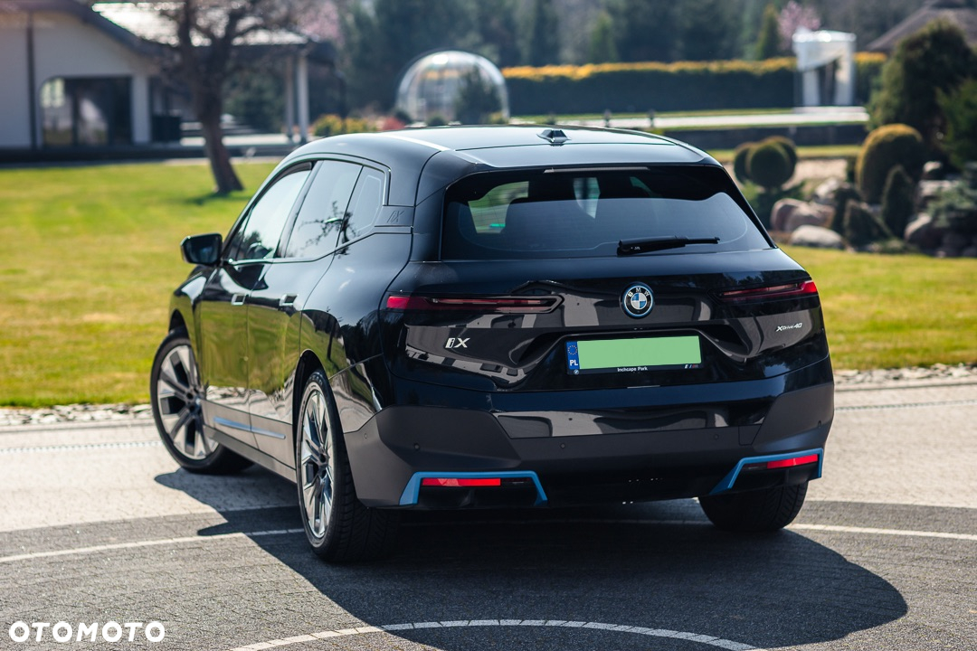 BMW iX xDrive40 76.6kWh - 15
