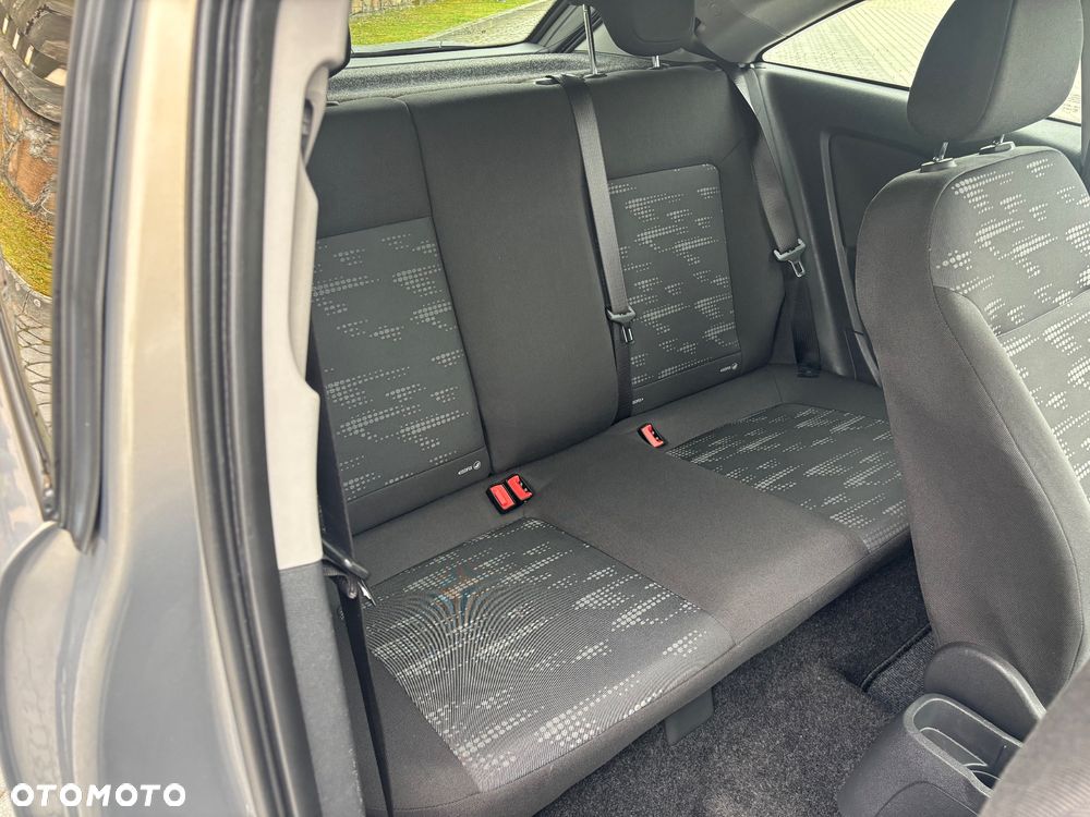 Opel Corsa 1.4 16V Satellite - 17