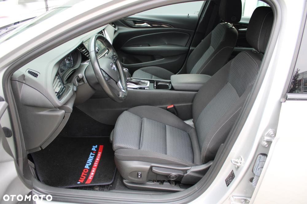 Opel Insignia - 10